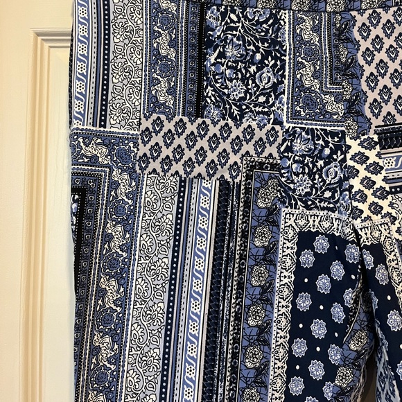 Stretchy fun printed pants - Picture 3 of 3